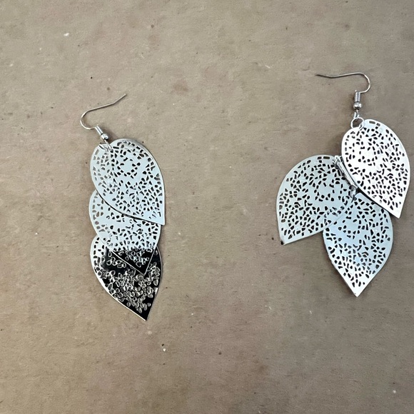 Silver Leaves Dangle Drop Earrings - Picture 2 of 3